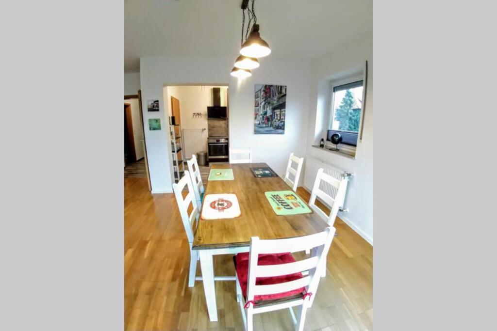 Exklusive Ferienwohnung In Einbeck, 3 Schlafzimmer Mit Balkon! Luaran gambar