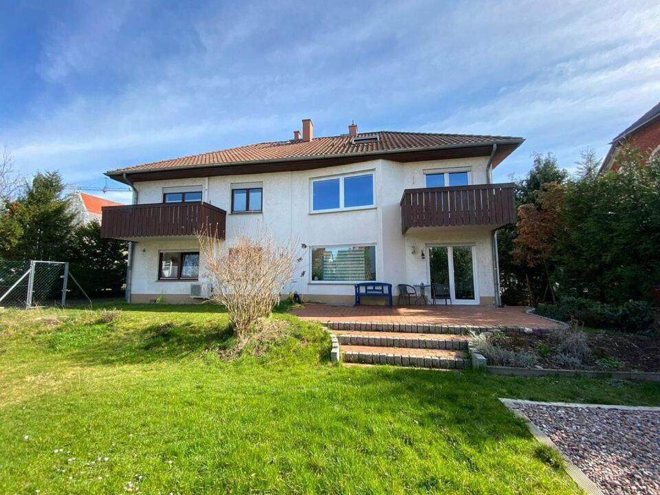 Exklusive Ferienwohnung In Einbeck, 3 Schlafzimmer Mit Balkon! Luaran gambar