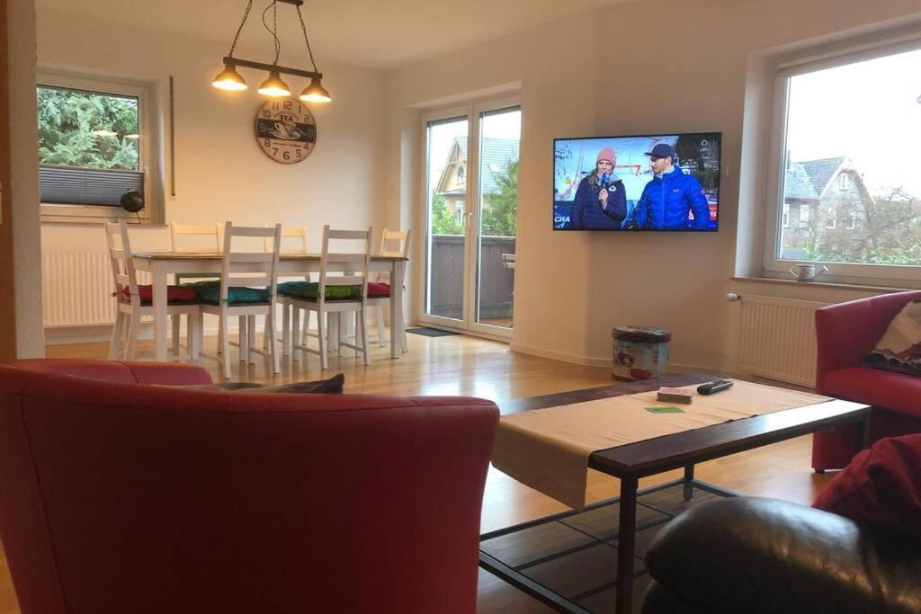 Exklusive Ferienwohnung In Einbeck, 3 Schlafzimmer Mit Balkon! Luaran gambar