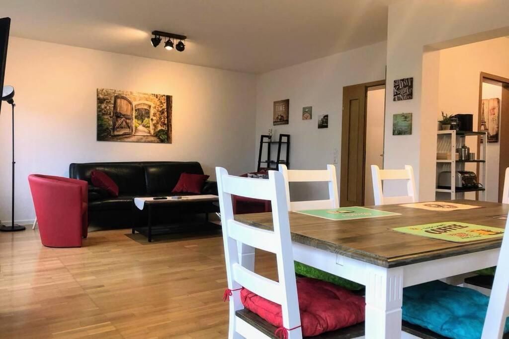 Exklusive Ferienwohnung In Einbeck, 3 Schlafzimmer Mit Balkon! Luaran gambar
